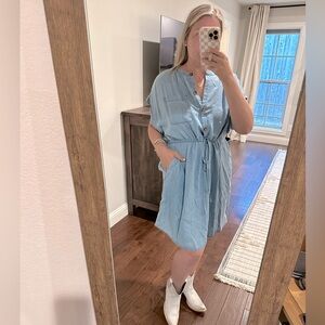 Time and tru denim tie waist button v-neck dress